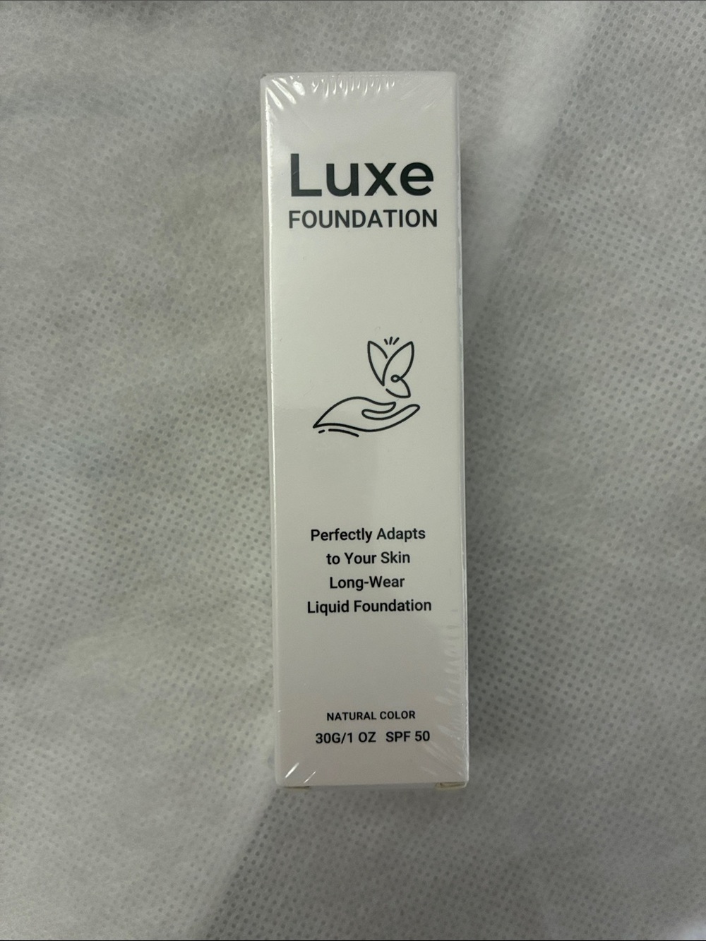 Luxe Foundation - White Packaging, Natural Shade
